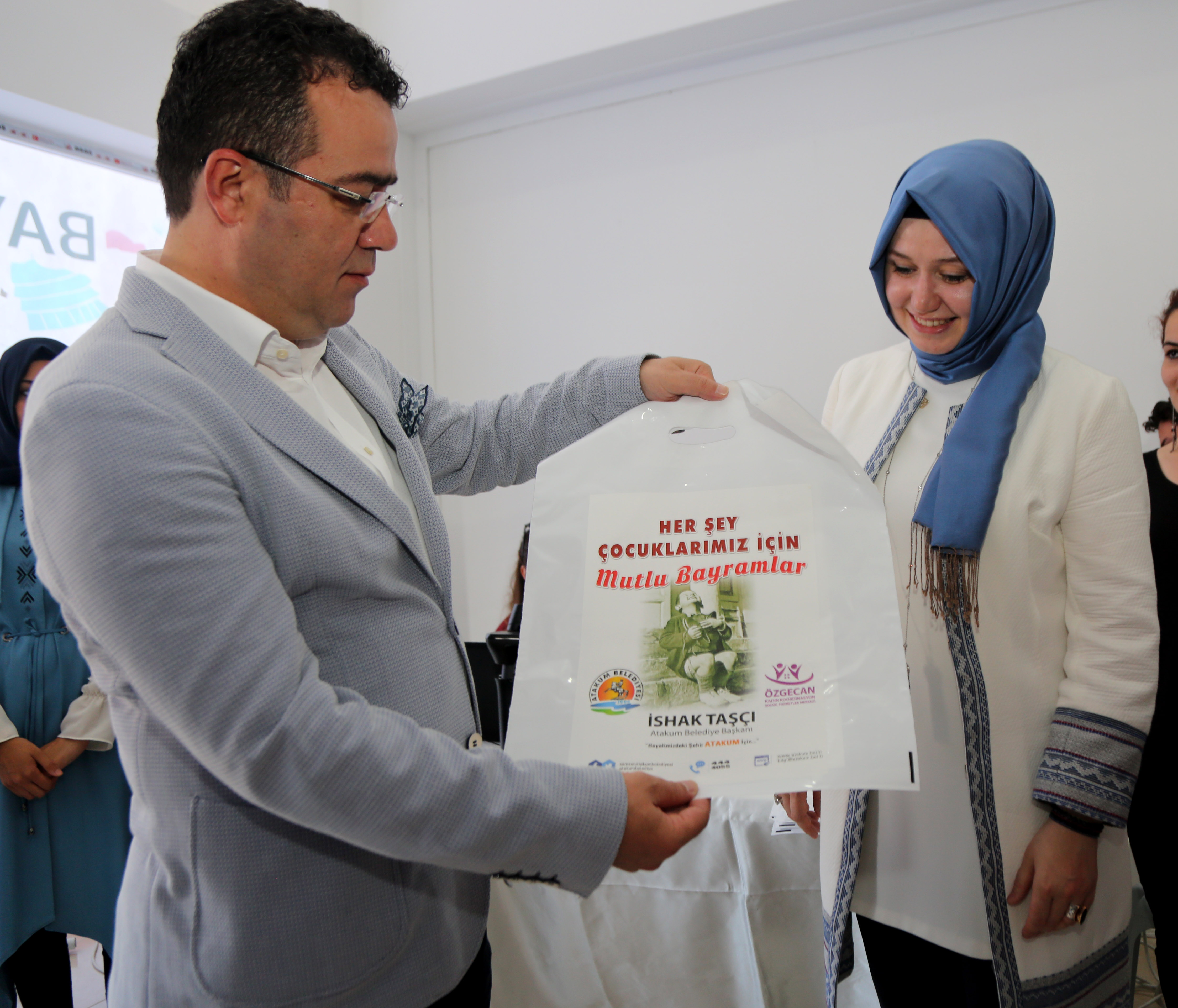 Atakum’da bayramlık coşkusu küçük kızı ağlattı!