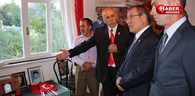 CHP Milletvekili Kemal Zeybek şehit aileleri ile bayramlaştı