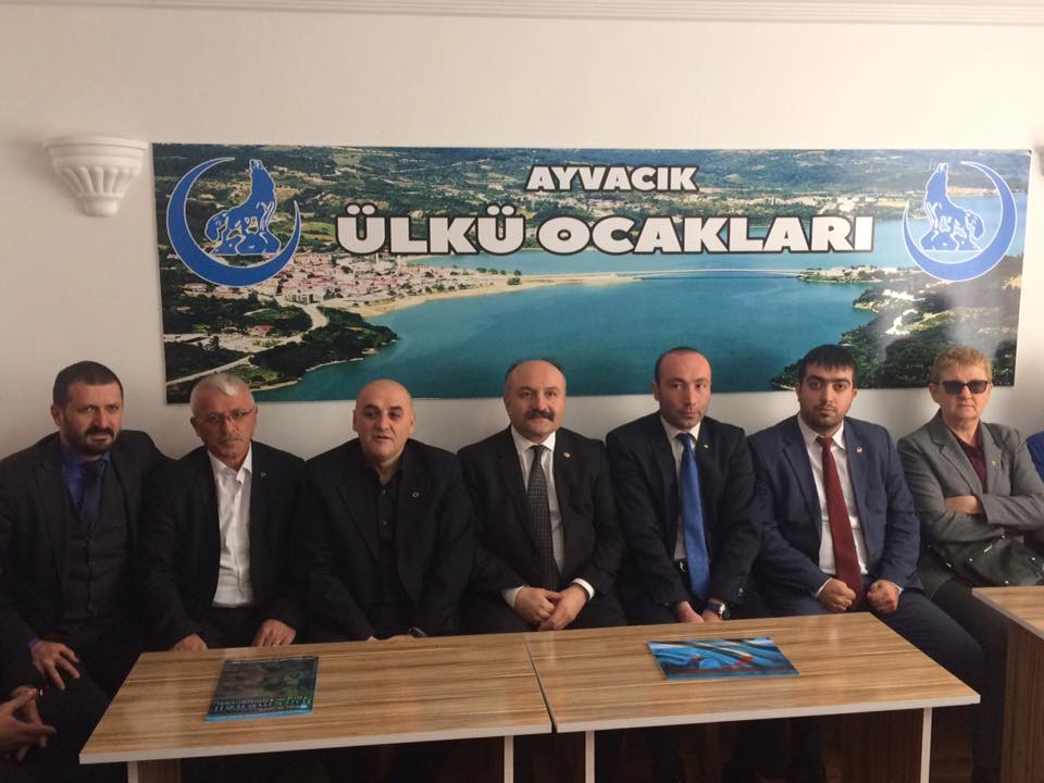 MHP Heyeti Ayvacık’ta Evet’i anlattı