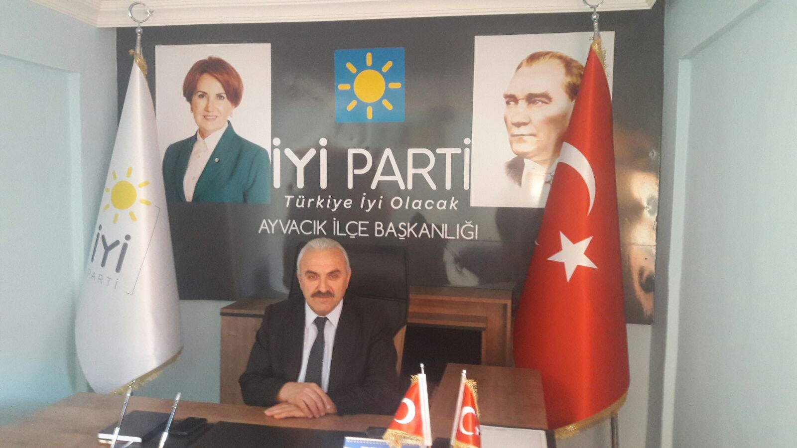 TÜM AYVACIKLILAR İYİ PARTİ KONGRESİNE DAVETLİ