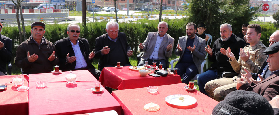 Kavak Mehmetçiğin Yanında