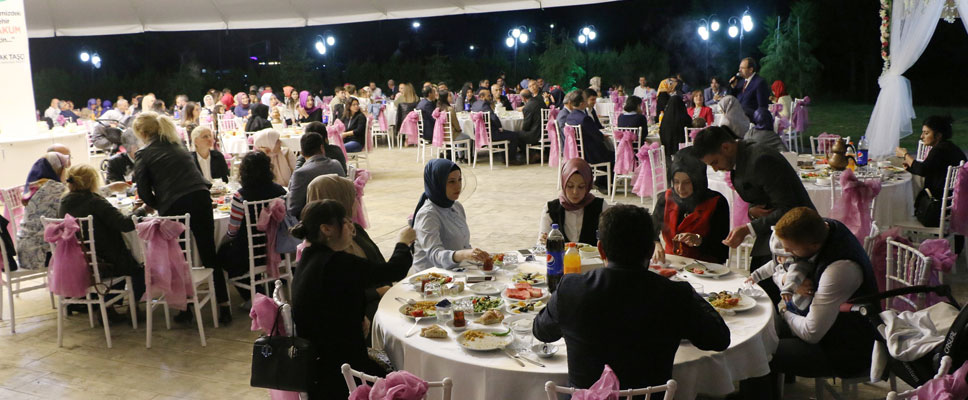 Hedeflerimize ulaşmak için çalışmak zorundayız