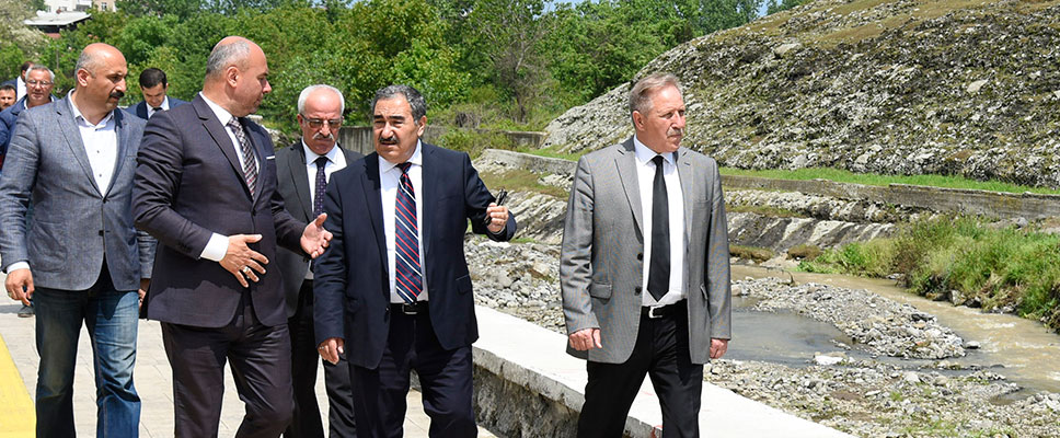 TEKKEKÖY’DEKİ DERELERİN ISLAH ÇALIŞMALARI DEVAM EDİYOR