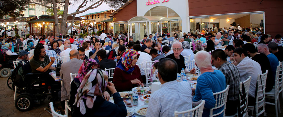 Atakum’da ‘engelsiz’ iftar