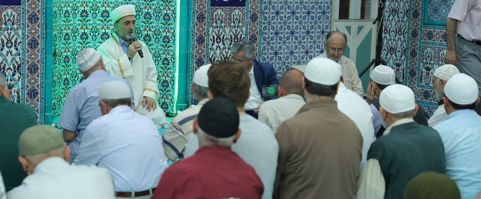 YENİDOĞAN CAMİİNDE KUR’AN ZİYAFETİ
