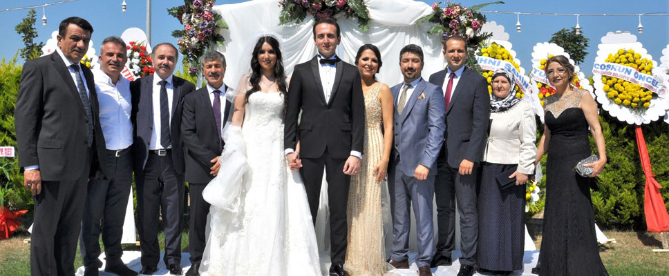 GENÇ ÇİFT MUTLULUĞA İLK ADIMLARINI ATTI