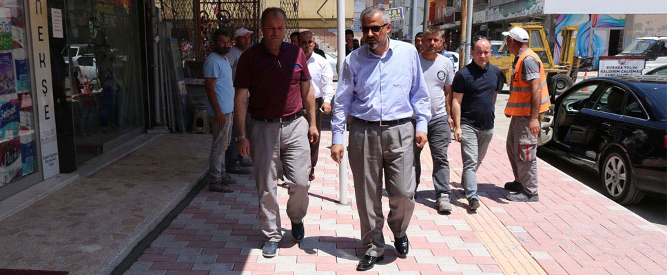 BAŞKAN KILIÇ YOL VE KALDIRIM ÇALIŞMALARINI İNCELEDİ