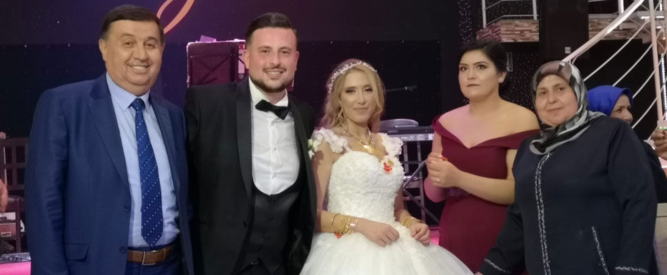 Başkan İkiz Gurbetçi Çifti Yalnız Bırakmadı