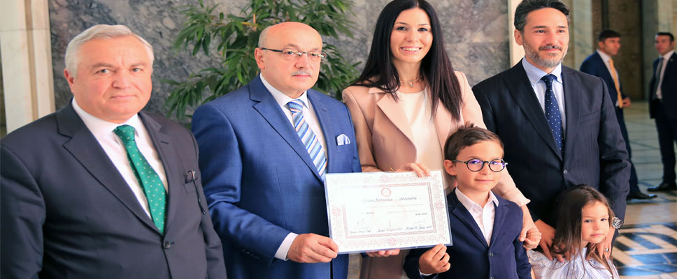 KARAASLAN, KAYIT HEYECANINI AİLESİYLE PAYLAŞTI