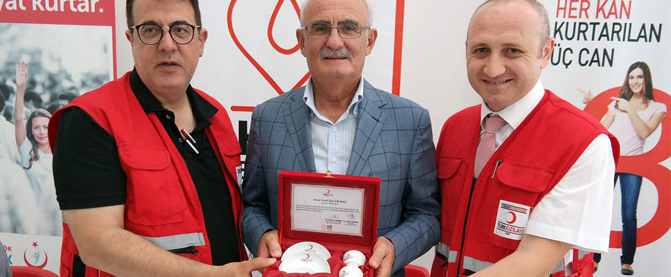 Milletvekili Yılmaz, Türk Kızılay’ına Kurban bağışı yaptı