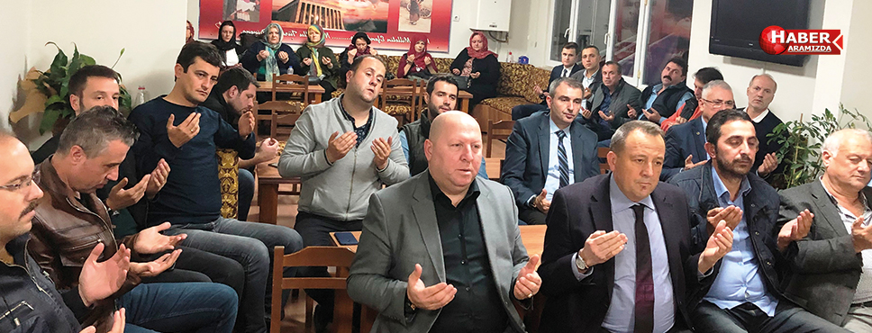 Balkan Türkleri Ata’sını Dualarla Andı