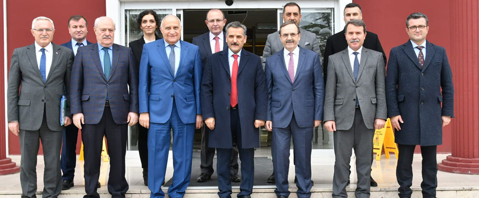 Başkan Zihni Şahin ve Vali Osman Kaymak’a sunum