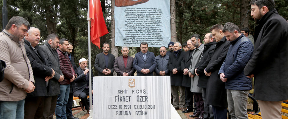 Şehit Özer kabri başında anıldı