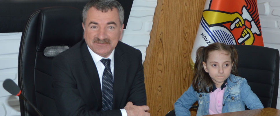 Başkan Özdemir minik öğrenciler ile buluştu