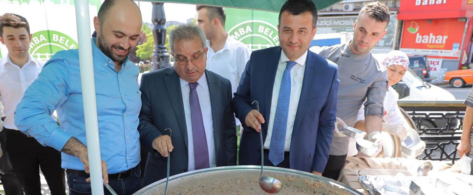 Çarşamba Belediyesi’nden Aşure İkramı