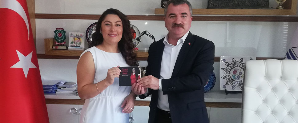 Davudi Sesli Sanatçıdan Özdemir’e Ziyaret