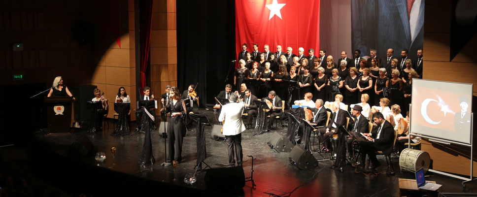 Atatürk, sevdiği şarkılarla anıldı