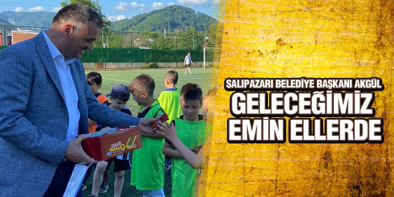 Başkan Akgül Yaz Futbol Kursu Öğrencilerini Ziyaret Etti