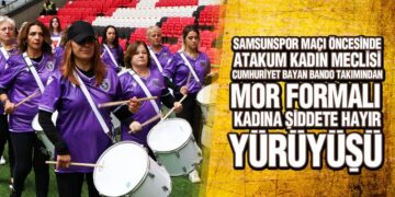 Atakum Cumhuriyet Bayan Bando Takımı Mor Formalarla Statda Tur Attı