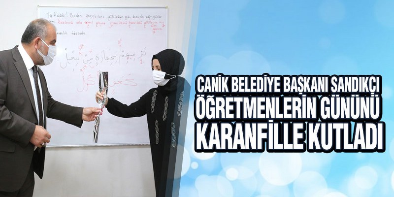 Başkan Sandıkçı, Öğretmenlerin Gününü Karanfille Kutladı