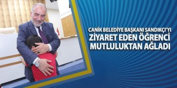 Başkan Sandıkçı’yı Ziyaret Eden İlkokul Öğrencisi Mutluluktan Ağladı