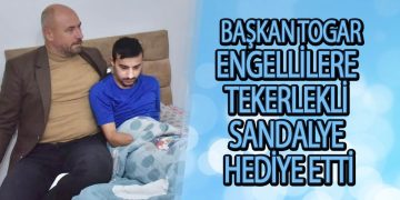 Başkan Togar Engellilere Tekerlekli Sandalye Hediye Etti